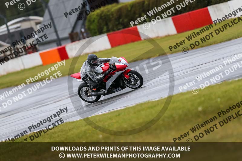 PJM Photography;donington no limits trackday;donington park photographs;donington trackday photographs;no limits trackdays;peter wileman photography;trackday digital images;trackday photos